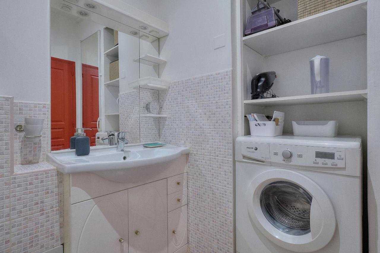 Apartment 2 Pieces Centre Proche Palais A1b245
